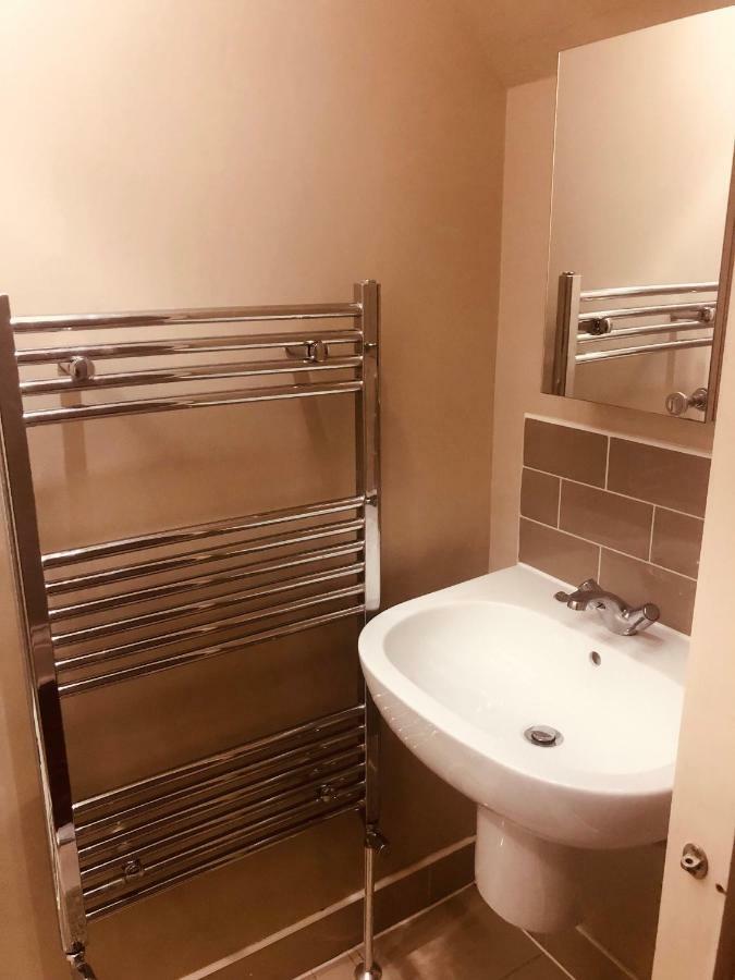 Maritime Pods Hotel พอร์ตสมัธ ภายนอก รูปภาพ